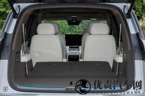 【新车问答】腾势N8L，2998万起算不算有诚意？-3