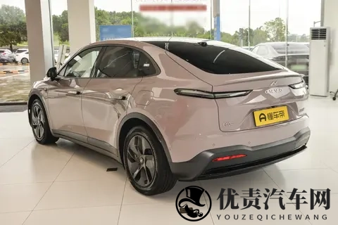 仰望汽车全系登陆广州车展 U9X U8L鼎世版 U7-1