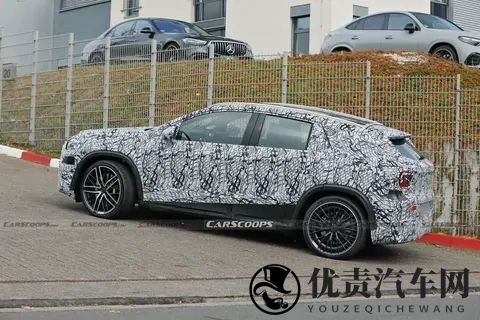 AMG纯电“小钢炮”GLA EQ谍照曝光：消息称500马力，还有漂移模式-3
