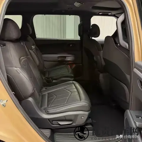 全新起亚telluride正式亮相!外观霸气 内饰豪华,搭配25T混动!-3