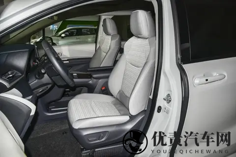 2998万起，2026款丰田赛那怎么选？选买建议来了-2