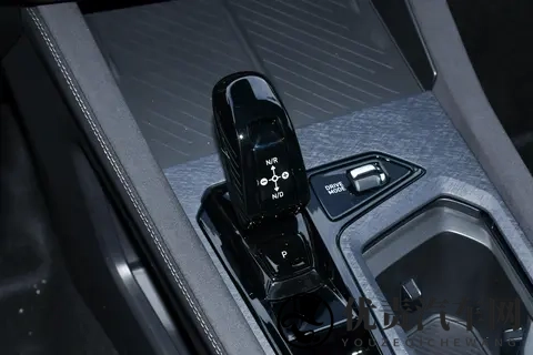 燃油车的智能进阶：深度体验第三代领克03，我的购车观念被刷新了-3