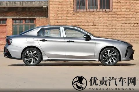 试驾领克03 2026款03+ 20TD性能进阶版：这车让我懂得了啥叫真香！-2