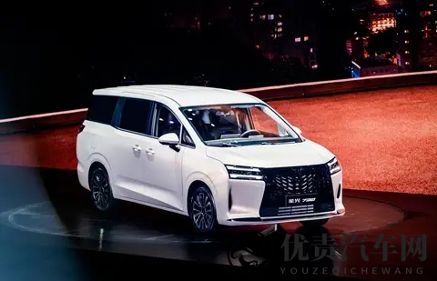 五菱星光730正式上市,配置与价格解析-3