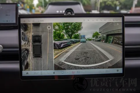 周末试驾星纪元 ET：一辆让全家都心动的家庭座驾-3