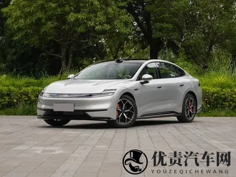 长安掀桌子了！全新中大型车配6C快充+双叉臂前悬，售价1099万起-1