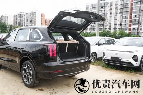 带全家出去玩,这台车让我眼前一亮旅行小房车捷途山海L7 PLUS!-1