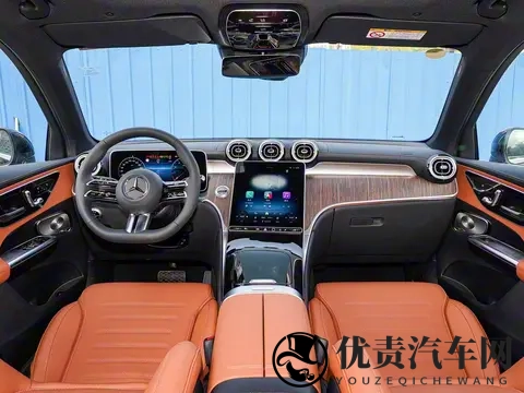 奔驰中型SUV上市，门槛下调更亲民，轴距近3米，还可选大七座布局-1