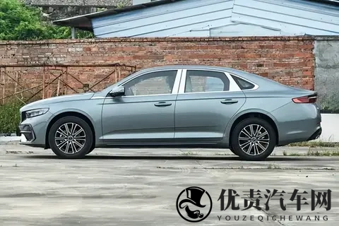 省心开放心用！10万级家轿新标杆-吉利星瑞全新东方曜-3