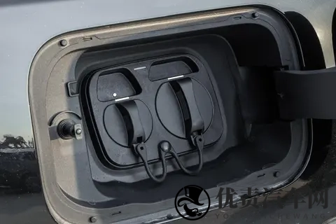 15 万预算想买 “全能 SUV”？捷途山海 T1 实测：通勤省油、越野能打-3