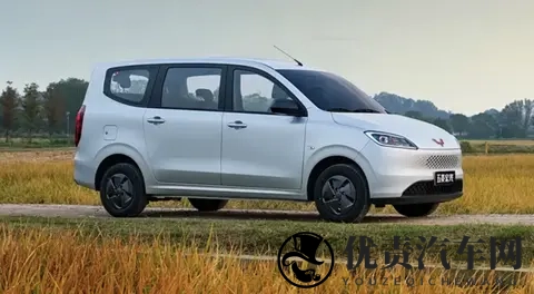 【E汽车】五菱宏光新款家族上市-3