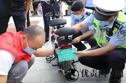 交警提醒：12月起，60岁以上老人骑这五种电动车，上路不查不扣！-2