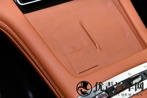 旅行小房车来了！7座+双冰箱，220km纯电续航，真香！-2