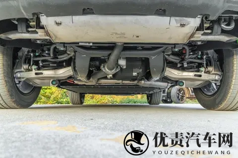 15 万预算想买 “全能 SUV”？捷途山海 T1 实测：通勤省油、越野能打-2