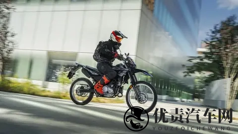 一款小型雅马哈耐力赛摩托车 WR 125 R，具有可变气门正时功能-2