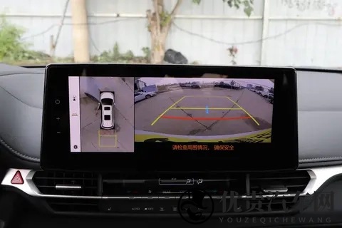 丰田格瑞维亚深度实测：混动省油王者 家用 MPV 的实用与槽点-3