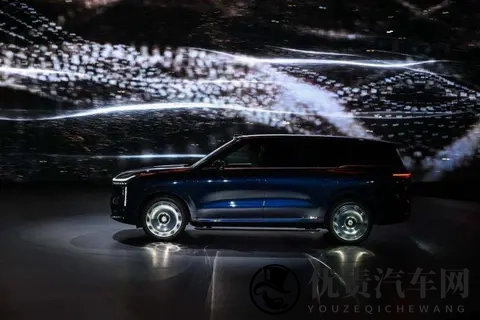 智己LS9上市,全系顶配还卖32万,用户抢着下单-2