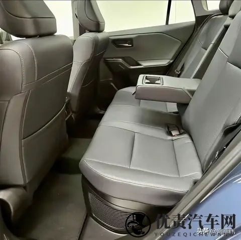 丰田全新威兰达实车正式亮相！全新外观设计 内饰调整 搭配混动系统-1