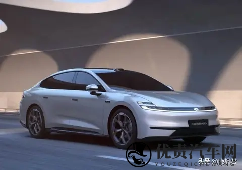 国产新能源车型长安启源A06:十万级车，百万质感，续航超两千公里-3