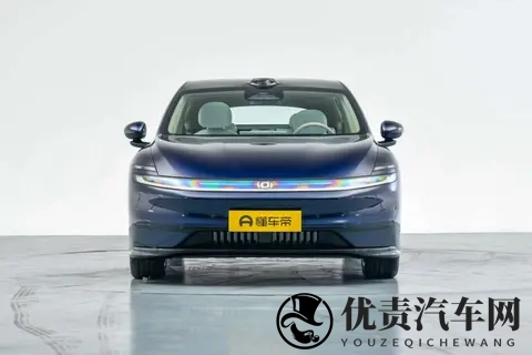 广州车展“旗”迹绽放，红旗三大子品牌换新首秀-1