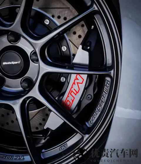 本田雅阁改装MUC前轮CX4四活塞刹车卡钳-2