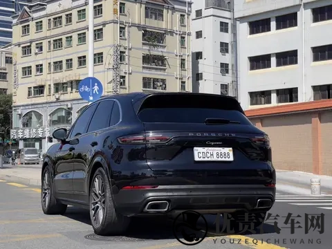 63万多拿下22年保时捷Cayenne,体验速度与豪华-1