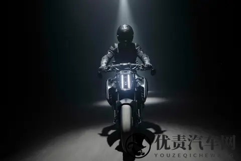 限量 100 部，KTM - 博速 2026 Brabus 1400 R 署名版-2