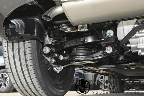 方程豹钛7深度体验：科技大空间SUV，家用越野两不误-2