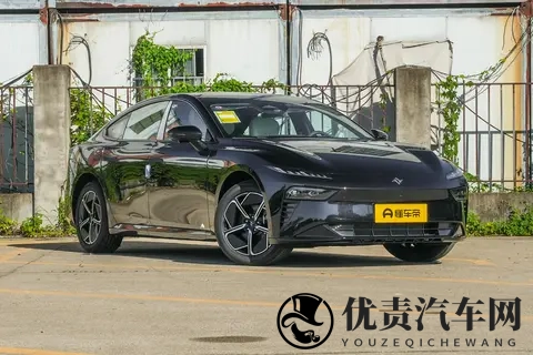 15万级轿跑新标杆，全系标配激光雷达，实拍东风奕派eπ007+-1