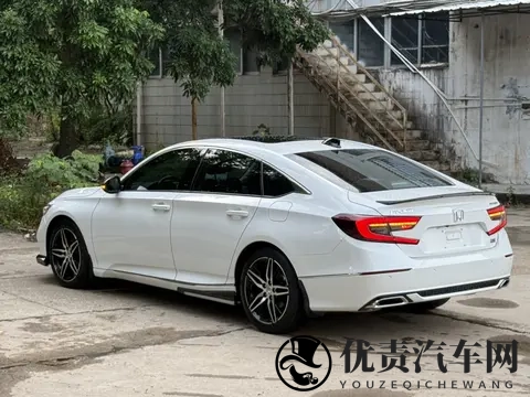 一手准新雅阁，260TURBO幻夜版，13万多开回家！-2