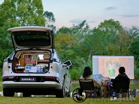 十万级SUV新内卷！理想L8真要慌？风神L8配置曝光让人大跌眼镜！-2