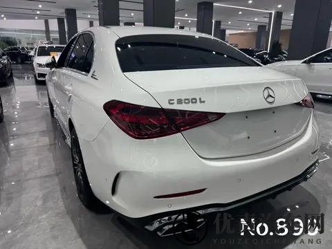 23年准新奔驰C级，一手车源13万公里，豪华触手可及？-1