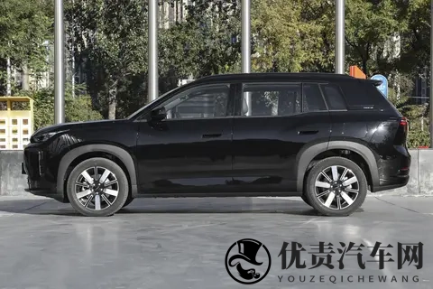 10万级SUV却有20万级配置，AION i60增程版体验-3