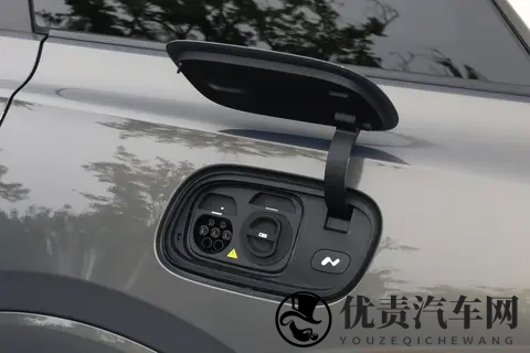 乐道L90：为家庭而生的大空间智能纯电SUV深度体验-1