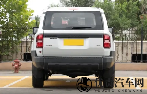 硬派越野新标准：福特烈马荒地版如何用实力重新定义越野性能-1