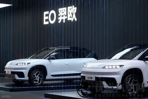 北京现代销量暴增 87%!EO 羿欧凭啥火?775% 高强度钢 + 9 气囊太硬核-2