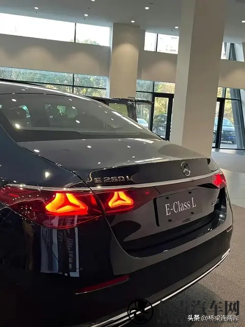 奔驰E260L松石绿直降10万?二手市场暗流涌动-2