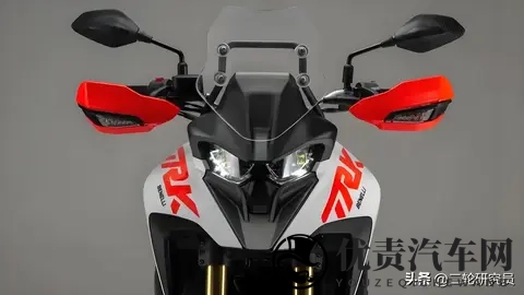 TRK 902X vs 602X！贝纳利双车对决，谁才是摩友心中的探险之王？-1