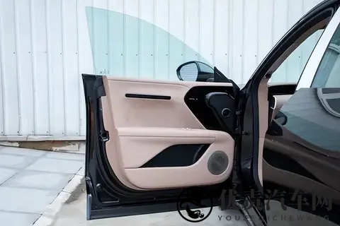 配华为ADS+气囊，这安全配置太离谱，这款中型SUV怎么样-1