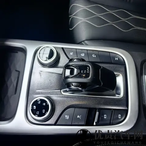 23款坦克300挑战者：圆你硬派越野梦，13万多值不值？-3