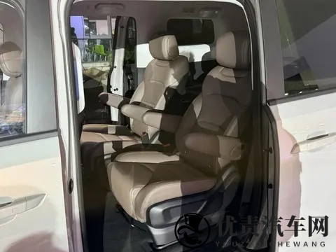 10万级七座MPV新选择!五菱星光730上市-3