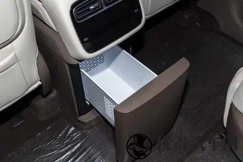 带全家出行，我选择腾势 N8L 的原因：空间、配置兼顾实用与经济-2