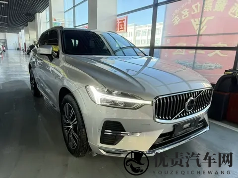 19万拿下北欧豪华SUV！2022款沃尔沃XC60，家用好选择-2
