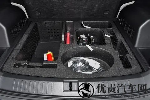 可城可野插混SUV，是普通家庭的理想选择吗？-3