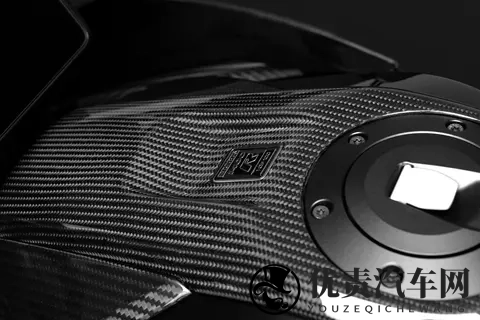 限量 100 部，KTM - 博速 2026 Brabus 1400 R 署名版-3