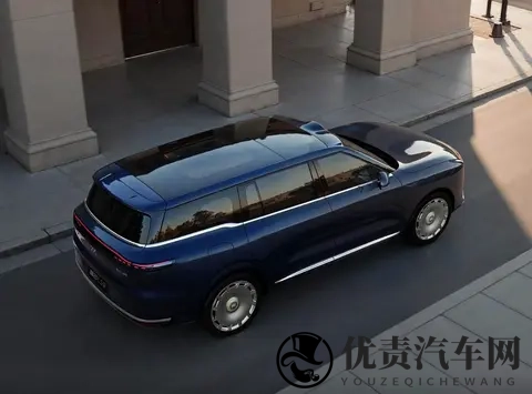 又一款旗舰SUV预售，配3把零重力座椅，增程车纯电续航可达402km-2