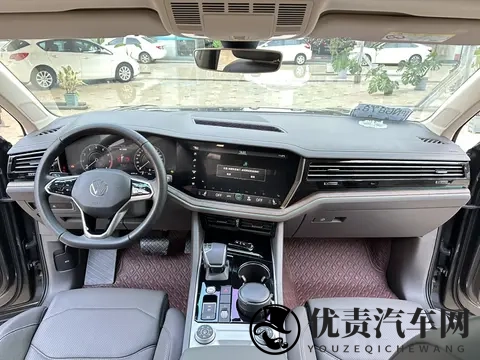 20多万圆梦德系SUV，准新途锐带你体验低调奢华-2