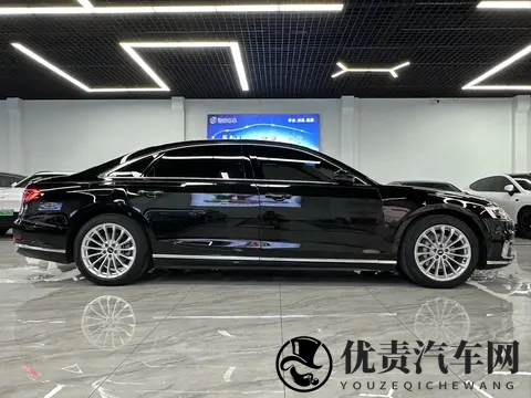 398万！入手2019款奥迪A8L，体验行政座驾的舒适与豪华-2