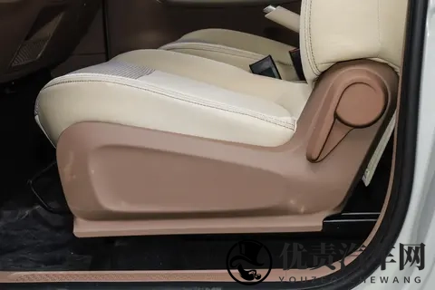 五菱宏光 MINIEV 2025 款 301km 版的性价比突围之路-1