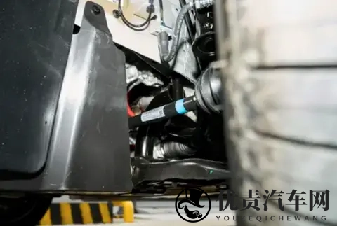 告别“选择困难症”：这辆十万级7座MPV，如何装下三代人的期待？-3